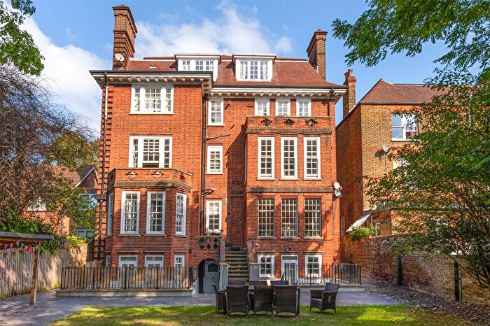 1 Bedroom Flat To Rent In Compayne Gardens, South Hampstead, London, NW6