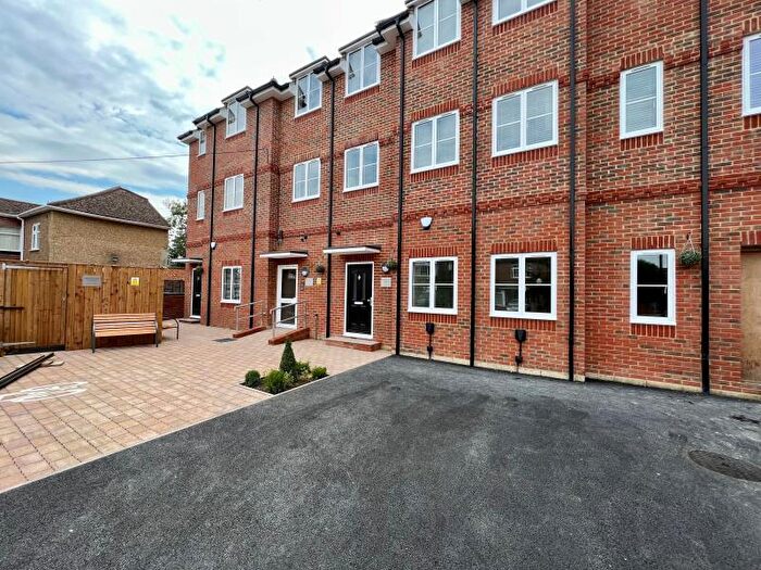 1 Bedroom Flat To Rent In Ferndown, Northwood Hills, HA6