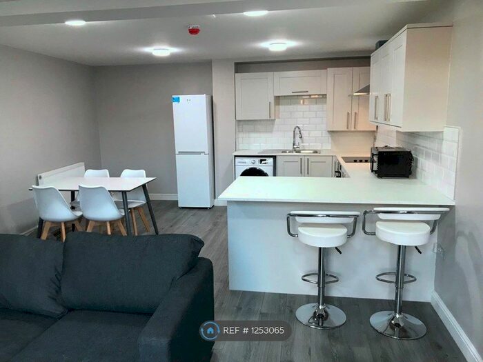 4 Bedroom Flat To Rent In The Stiles, Ormskirk L39