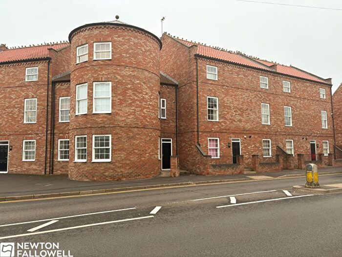 2 Bedroom Flat For Sale In Wellesley Court, Retford, DN22