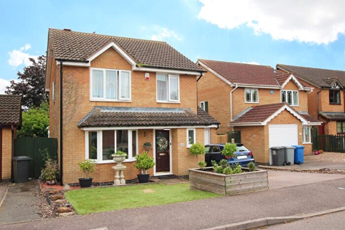 3 Bedroom Detached House For Sale In Eliot Close, Kettering, NN16