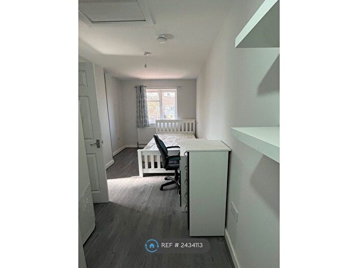 4 Bedroom Semi-Detached House To Rent In Moat House Lane, Coventry, CV4