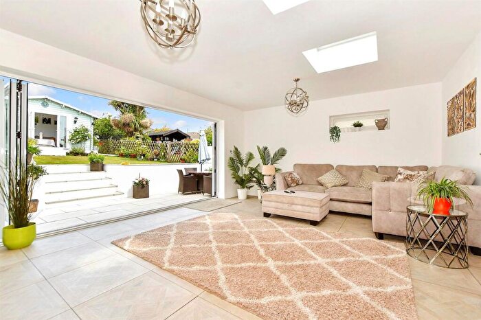 3 Bedroom Detached House For Sale In St. Vincent Road, St. Margarets-At-Cliffe, Dover, Kent, CT15