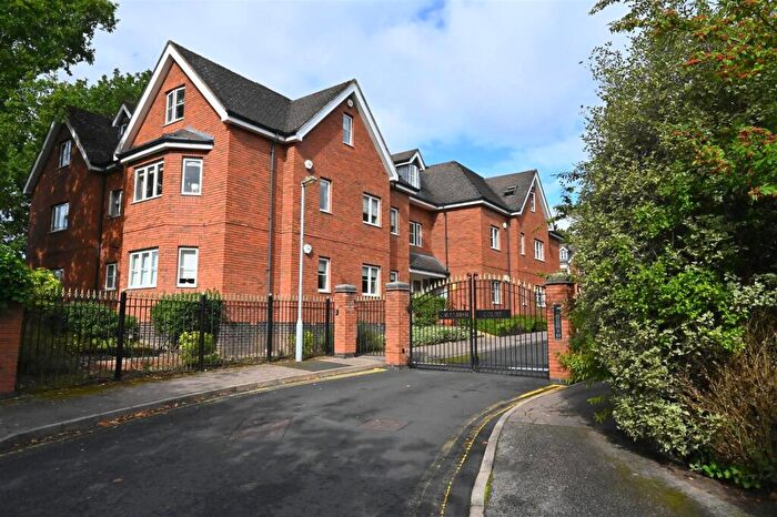 2 Bedroom Apartment For Sale In Oakhill Close, Birmingham, B17