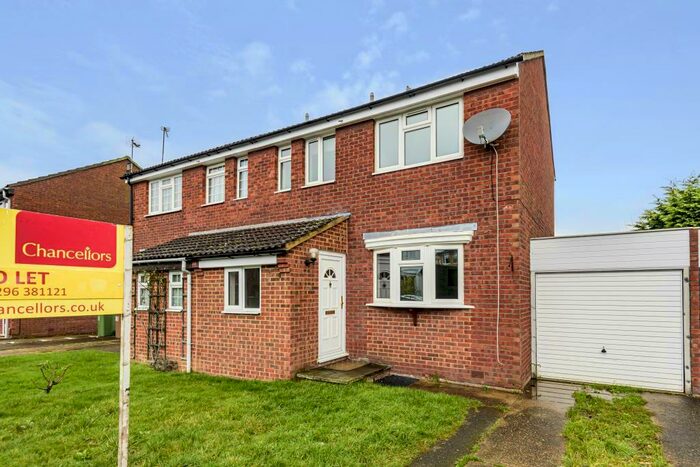 3 Bedroom Semi-Detached House To Rent In Austen Place, Aylesbury, HP19