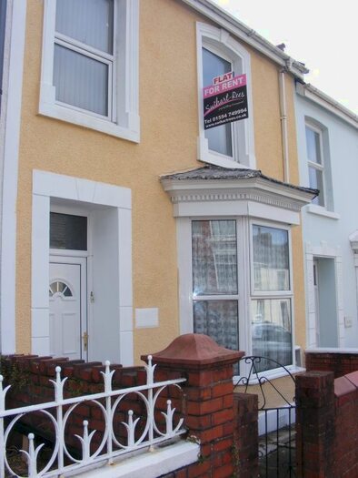 2 Bedroom Flat To Rent In Felinfoel Road, Llanelli, SA15