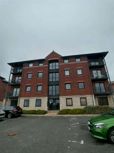 2 Bedroom Flat To Rent In Waterloo Quay, Waterloo Road L3