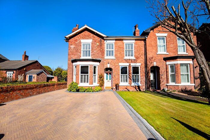 4 Bedroom Semi-Detached House For Sale In Aughton Road, Birkdale, Southport, Merseyside, PR8