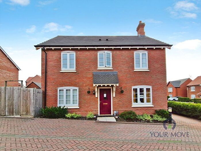 3 Bedroom Detached House For Sale In Usherwood Way, Hugglescote, Coalville, Leicestershire, LE67