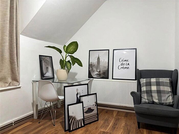 1 Bedroom Flat To Rent In South Norwood Hill, London, SE25