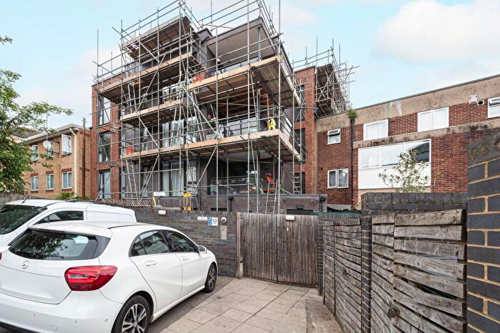 2 Bedroom Flat For Sale In Atholl House, Woolwich, London, SE18