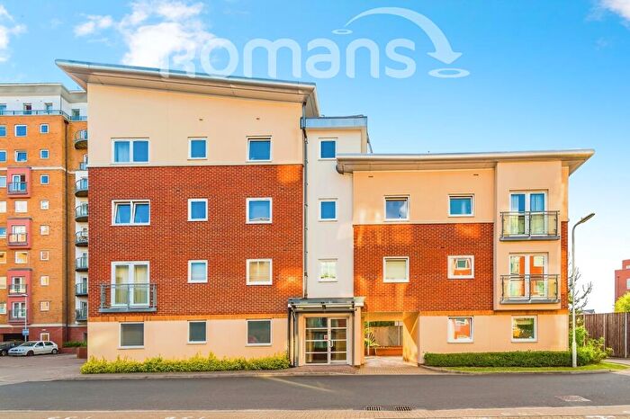 3 Bedroom Maisonette To Rent In Winterthur Way, RG21