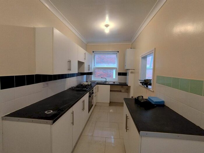 1 Bedroom Flat To Rent In Beeches Road, Rowley Regis, B65