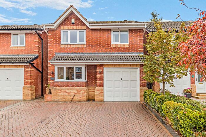 3 Bedroom Detached House For Sale In Spooner Drive, Killamarsh, S21