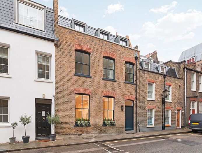 3 Bedroom Mews To Rent In Bingham Place, London, W1U