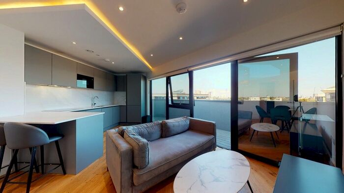 1 Bedroom Flat To Rent In New Horizons Court, Brentford, TW8