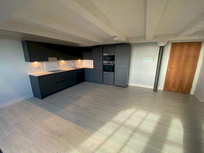 2 Bedroom Apartment To Rent In Tobacco Warehouse, L3