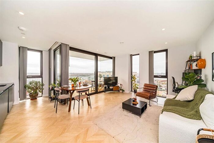 2 Bedroom Flat For Sale In Tidemill Square, Greenwich, SE10