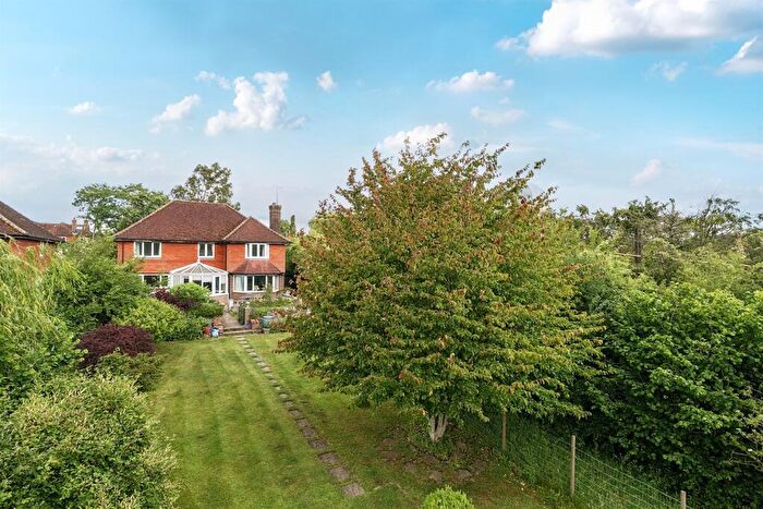 4 Bedroom Detached House To Rent In Balchins Close, Wisborough Green, RH14