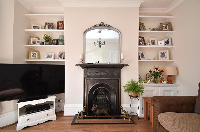 3 Bedroom End Terrace House For Sale In Edmund Road, Hastings, TN35
