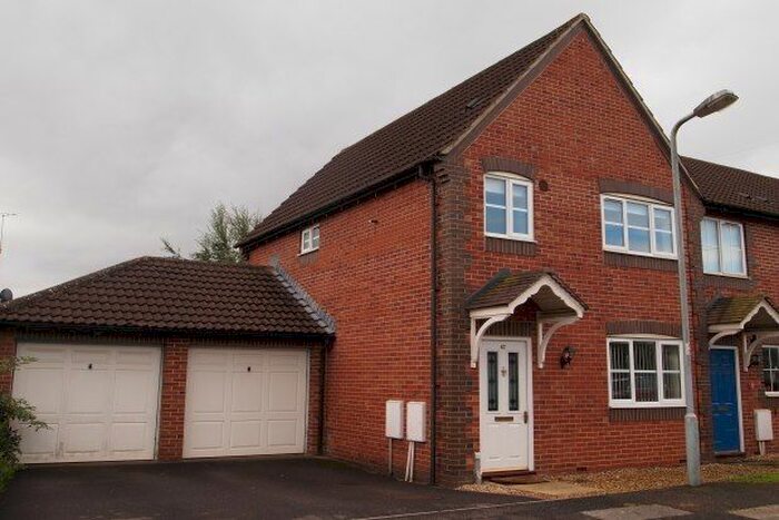 3 Bedroom End Of Terrace House To Rent In Showell Park, Taunton, TA2