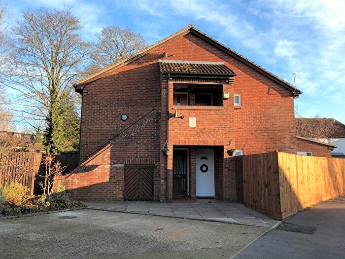 1 Bedroom Flat To Rent In Bridgestone Drive, Bourne End, SL8