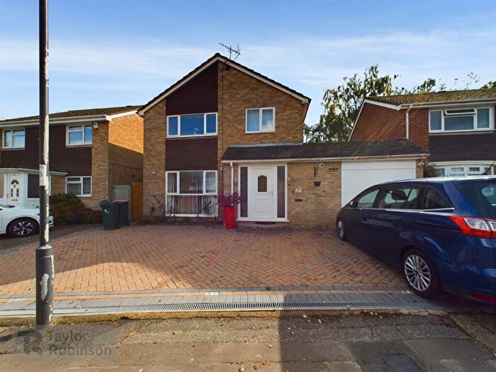 4 Bedroom Detached House To Rent In Keble Close, Crawley, RH10