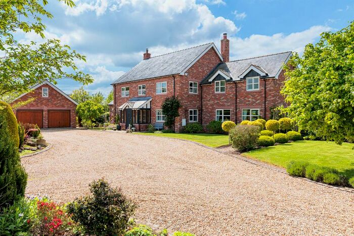 4 Bedroom Detached House For Sale In Barnhouse Lane, Great Barrow, Chester, CH3