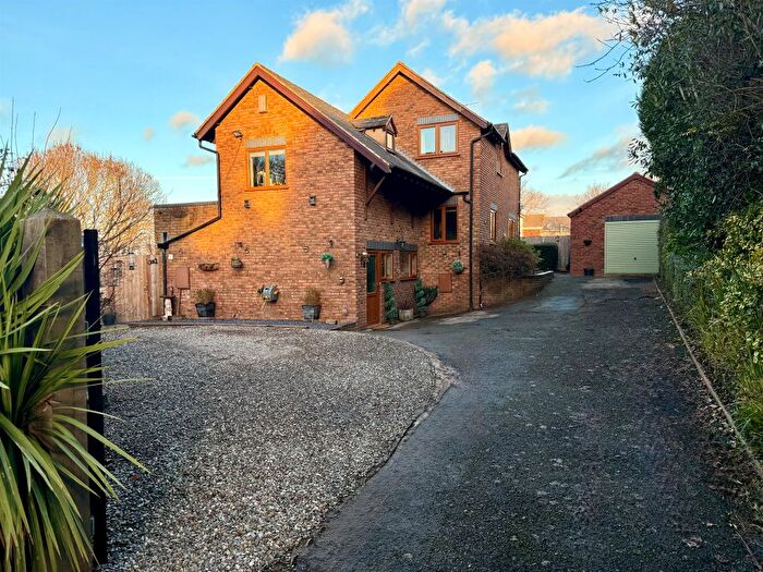 4 Bedroom Detached House For Sale In Leigh Sinton Road, Malvern, WR14