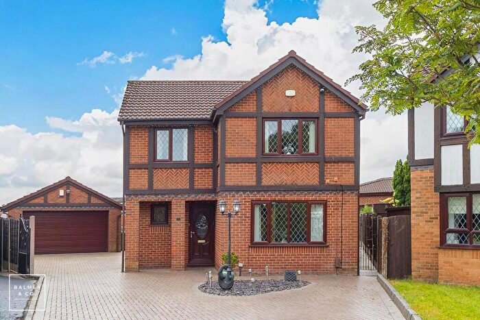 4 Bedroom Detached House For Sale In Hambledon Close, Atherton, M46