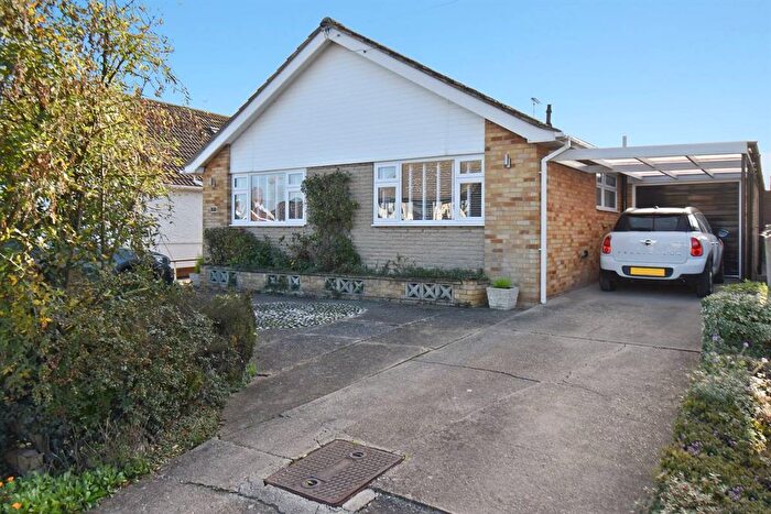 2 Bedroom Detached Bungalow For Sale In Hillside Road, Whitstable, CT5