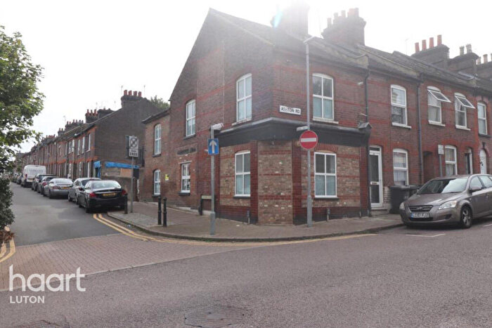 1 Bedroom Apartment To Rent In Ashton Road, Luton, LU1