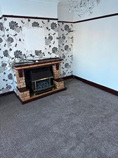 3 Bedroom End Of Terrace House To Rent In Filmer Road, Luton, Bedfordshire, LU4