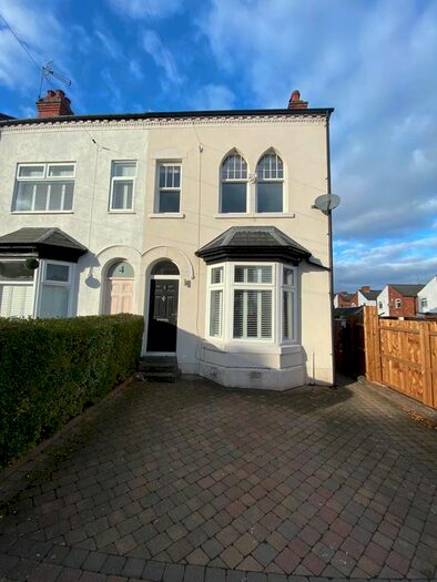 3 Bedroom Property To Rent In Elms Road, Sutton Coldfield B72