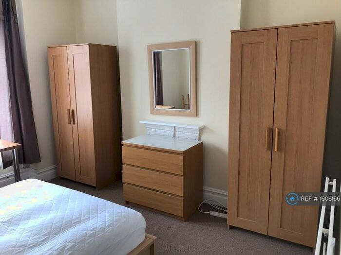 2 Bedroom Flat To Rent In Alma Road, Bournemouth, BH9