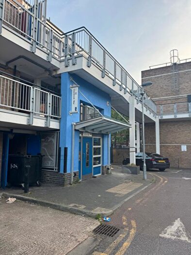 2 Bedroom Flat To Rent In Clearbrook Way, London, E1