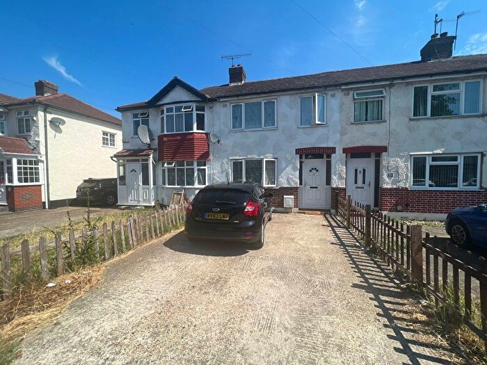 4 Bedroom Semi-detached House To Rent In Botwell Lane, Hayes, Middlesex, UB3