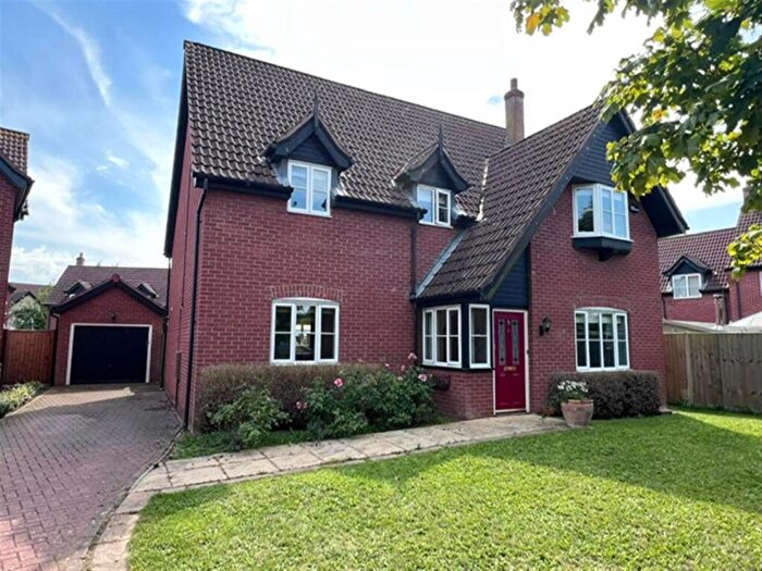 4 Bedroom Detached House For Sale In Breeze Avenue, Aylsham, Norwich, NR11