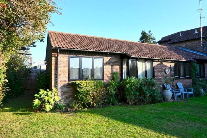 1 Bedroom Bungalow To Rent In Pagham Road, Nyetimber, Bognor Regis, PO21