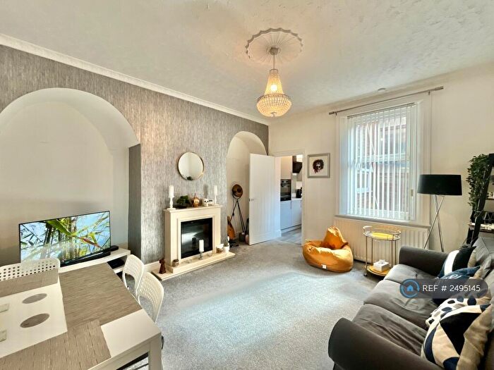 2 Bedroom Flat To Rent In Wood Terrace, Gateshead, NE10