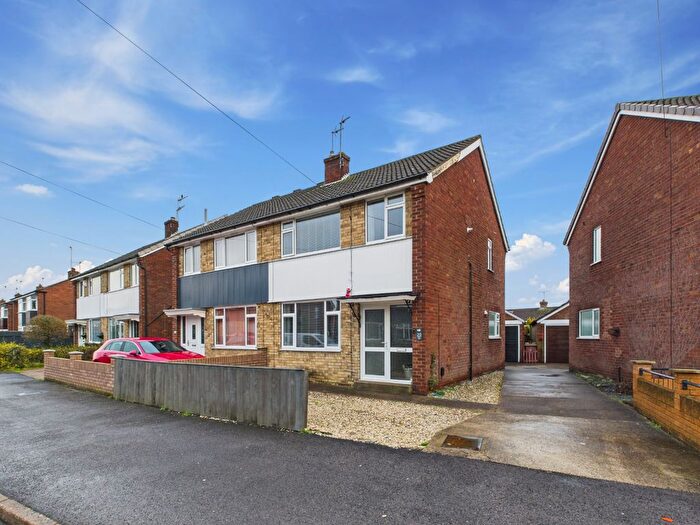3 Bedroom Semi Detached House For Sale In Eden Road, Beverley, HU17