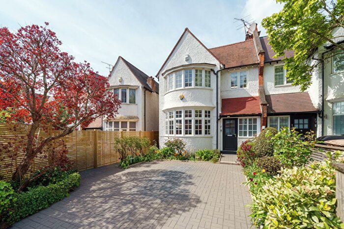 4 Bedroom Detached House For Sale In Fortune Green Road, London, NW6