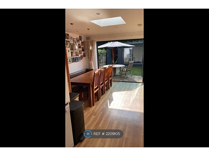 5 Bedroom End Of Terrace House To Rent In Queens Road, Haywards Heath, RH16