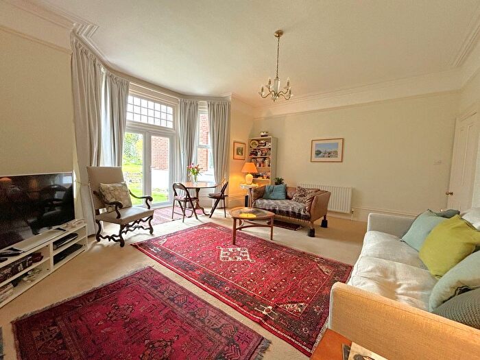 2 Bedroom Flat For Sale In Dorset Road, Bexhill-On-Sea, TN40