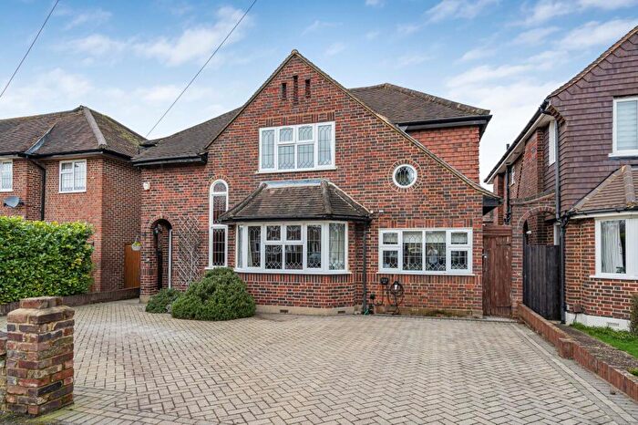 4 Bedroom Detached House For Sale In Overdale, Ashtead, KT21