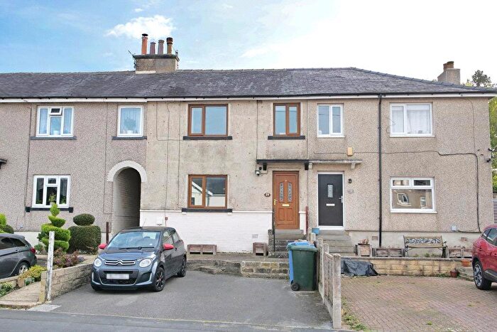 3 Bedroom Terraced House For Sale In Burnside Crescent, Skipton, BD23