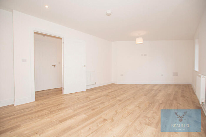 2 Bedroom Apartment To Rent In Louis Faiers Crescent, Chelmsford, CM1