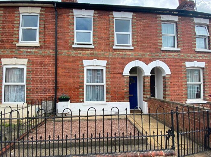 4 Bedroom Terraced House To Rent In De Beauvoir Road, University Area, RG1