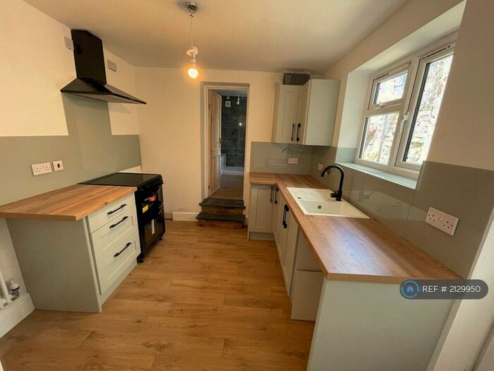 4 Bedroom Terraced House To Rent In St. Marie Street, Bridgend, CF31