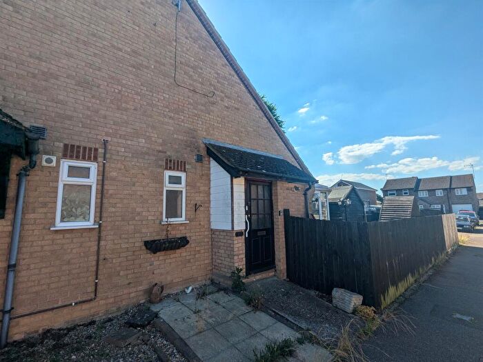 1 Bedroom Cluster House For Sale In Melford Road, Stowmarket, IP14
